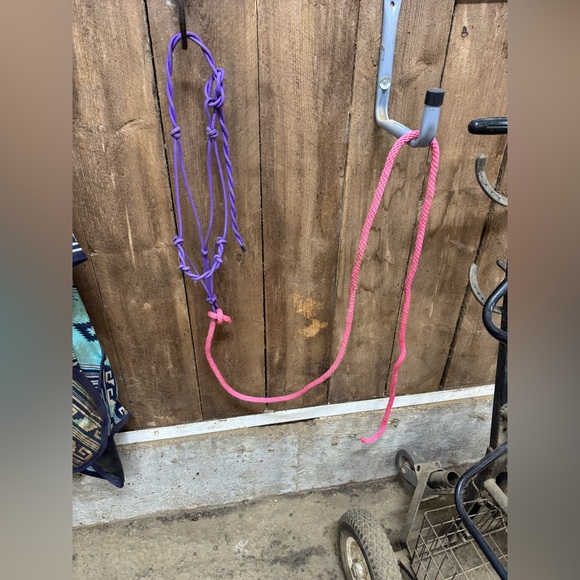 Rope Halter & Lead Rope - Perfect Condition - Picture 2 of 2